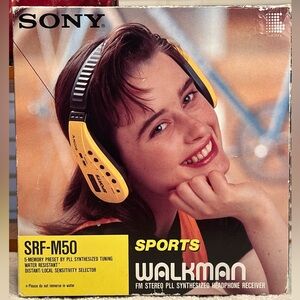 VTG SONY SPORTS WALKMAN FM Stereo Headphone Receiver SRF-M50 Orig Box & Manual